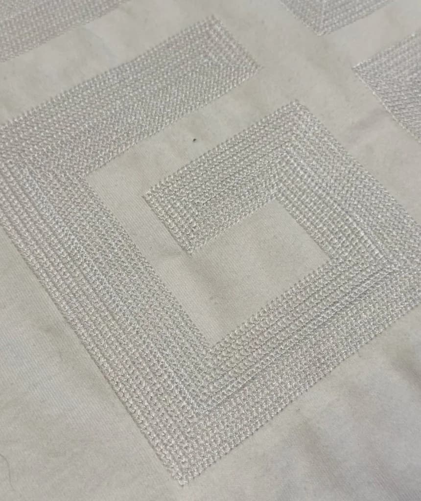 تی‌شرت Givenchy Detail 1 – نمای جلو