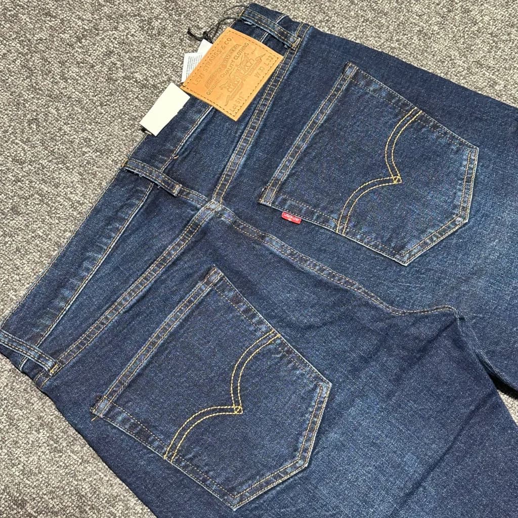 محصول Levis Jeans آبی – نمای پشت