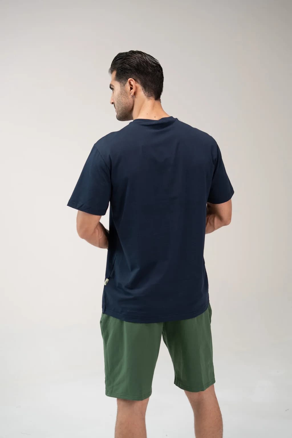 تیشرت Lacoste سرمهای – نمای جلو