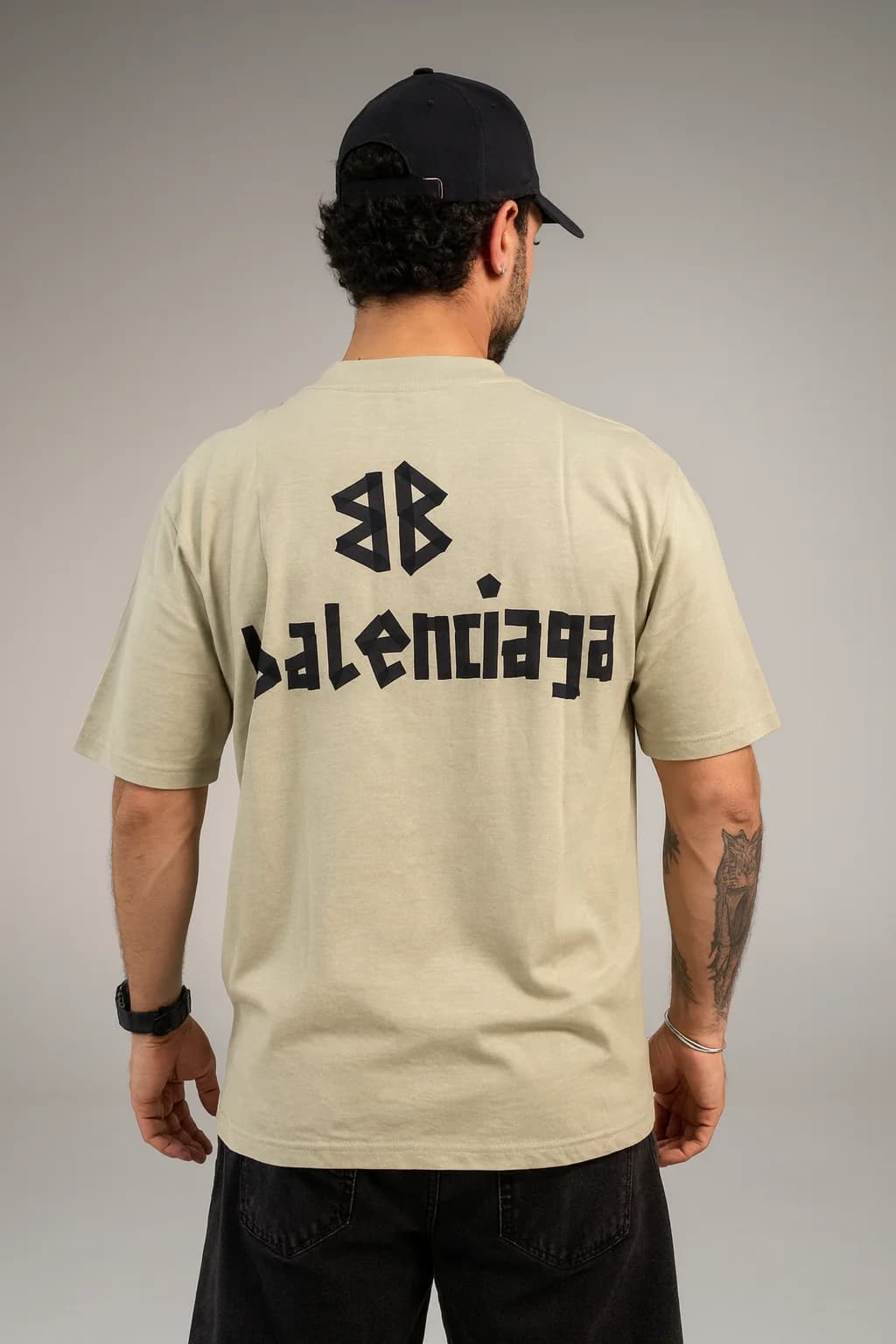 تیشرت Balenciaga Gold 2 بژ – نمای پشت